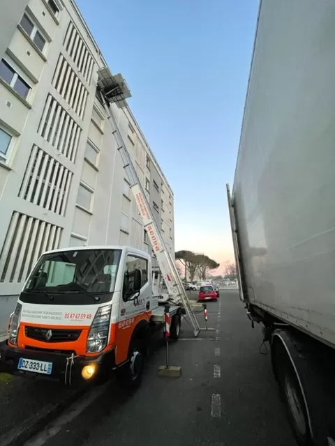 Location monte meuble en urgence à Bordeaux, Bordeaux, Nouvelle Aquitaine Déménagements